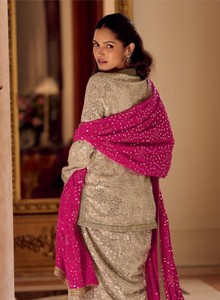 Dhwaja Export Cream Georgette Taille Unique Ensemble Cousu avec Broderie et Travail de Perles - Product Image 5
