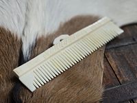 Peigne en os pour coiffure, taille personnalisable, logo sur mesure, peignes en os de buffle et de chameau, écologiques et élégants, par Curio Craft