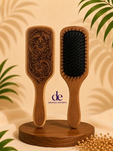 New Fashion Handmade Hand Tooled Leather Wooden Hair Brush With Woven Pattern Minimalist Modern Design Daily Use Rectangle Shape - Product Image 4