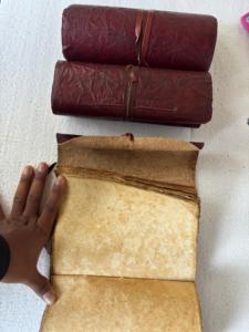 Cuaderno Ecológico de Cuero con Borde Rústico, Papel Hecho a Mano, Estilo Antiguo, para Escribir, con Diseño de Coníferas - Product Image 5