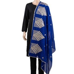 Écharpe en voile de coton pour femme, brodée de strass, légère, respirante et douce, vente en gros, OEM ODM personnalisé - Product Image 4
