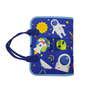 Tablero sensorial multifuncional portátil con temática espacial de astronauta - Product Image 5