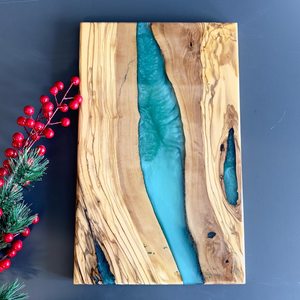 Planche à charcuterie en bois avec poignée en résine, planche de service artisanale pour fromage, épaisseur 1,5 cm, passe au lave-vaisselle, pour viande, fromage, fruits, craquelins - Product Image 6
