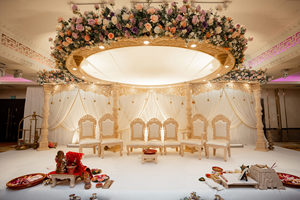 Mandap de Boda de Estilo Abierto para Ceremonias Indias, Mandap Avni de Estilo Abierto, Decoración Tradicional India para Bodas, Mandap Abierto Reino Unido - Product Image 4