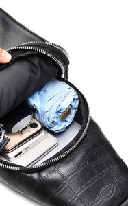 Bolso de pecho de nailon para hombre, bandolera ligera, duradera, para viaje, bolsa de hombro, almacenamiento compacto, bolsa de transporte diaria ajustable - Product Image 5