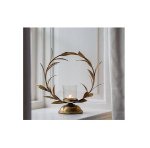 Lanterne en laiton de luxe pour la décoration haut de gamme des maisons, hôtels et complexes hôteliers, avec une finition premium et un aspect riche. - Product Image 1