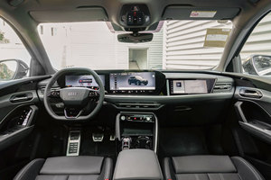 รถยนต์ออดี้ Q5L 2026 รุ่นใหม่เอี่ยม SUV ขนาดกลาง เครื่องยนต์เบนซิน 2.0T ตัวเลือก 5 ที่นั่ง รถยนต์ครอบครัวสุดหรู สำหรับขายส่งทั่วโลก - Product Image 4