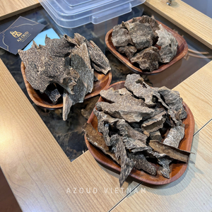 Bois d'Oud Premium pour l'Encens, l'Aromathérapie et la Fabrication de Parfums - Teneur Élevée en Résine - Product Image 3