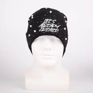 Gorro de Invierno Cálido y Moderno con Detalles Brillantes, Adornado con Pedrería, Gorro Grueso para el Invierno - Product Image 1
