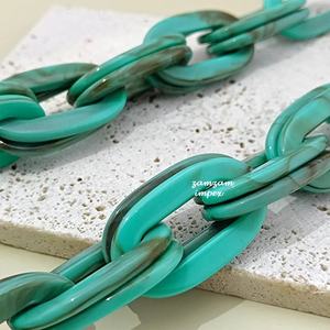 Collar de cadena de eslabones de resina verde azulado de doble capa para mujer, artesanías gruesas ligeras con joyería llamativa de moda - Product Image 5