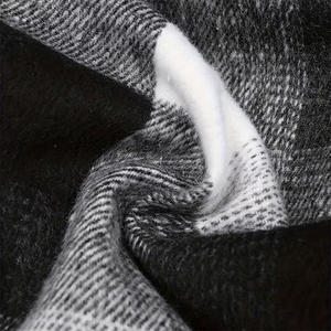 Chaqueta de Franela con Capucha para Hombre, Diseño Personalizado en la Parte Delantera, Talla Única, Patrón Sólido, Corte Holgado, Tela Suave - Product Image 4