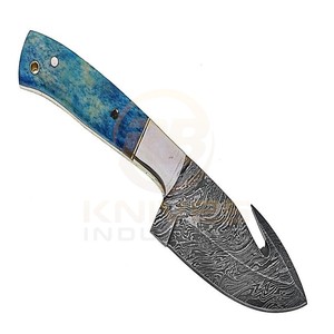 Couteau de chasse artisanal en acier Damas, lame pleine longueur, couteau tactique de camping et d'extérieur avec manche en os - Product Image 1