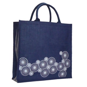 ถุงผ้าปอกระเจาพิมพ์ลายดอกไม้สีสันสดใสถุงหิ้ว PP บุนวมเชือกออกแบบโลโก้ได้ตามต้องการลายดอกไม้สวยงาม - Product Image 2