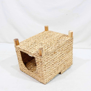 Lit pour chat minimaliste en forme de grotte carrée, tissé, avec coussin doux, amovible et lavable, pour usage intérieur, toutes saisons. - Product Image 3