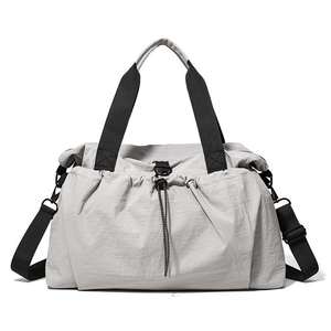 Sac de voyage de luxe avec compartiment à chaussures personnalisé, design respirant pour un usage sportif en plein air unisexe - Product Image 3