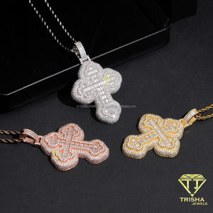 จี้รูปกางเขนประดับเพชรโมอิสซาไนต์ เงินแท้ 925 ฝังเพชรแบบ Iced Out พร้อมเพชรทรงบาแกตต์และทรงกลม เครื่องประดับฮิปฮอปสุดหรู - Product Image 3