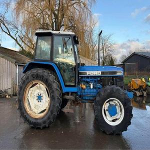 Compre Componentes Principales de Primera Calidad para Tractor de Ruedas Ford TW25 4WD con Motor Diésel de 50HP, Arranque Manual, Bomba, Motor y Caja de Cambios - Product Image 1