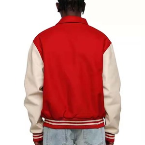 Chaqueta Varsity de Invierno Estilo Vintage con Logotipo Personalizado OEM, Cuello Alto, Mangas de Cuero Delgadas, Cadena y Bordado Chenille - Product Image 3
