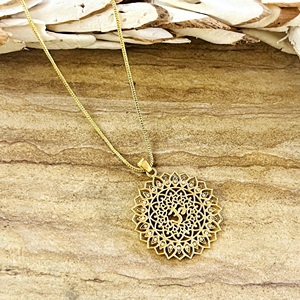 Pendentif Om Bohème au Design Unique, Bijou Spirituel en Laiton pour Femme, Plaqué Or 18 carats, Breloque Lotus Mandala Filigrane pour Vente en Gros OEM ODM - Product Image 5