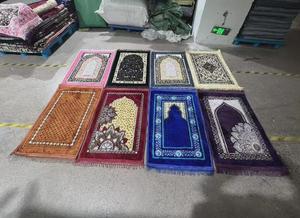 Traditional Handmade Chenille Fabric Prayer Rugs Elegant Woven Patterns Soft Foldable for Home Decor Meditation Spiritual Use - Product Image 3