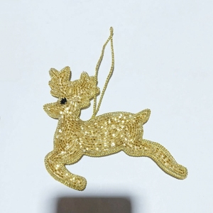Adorno Colgante de Reno con Cuentas Doradas de Lujo, con Bordado a Mano Intrincado, Adorno Decorativo para Árbol de Navidad para Fiestas Navideñas - Product Image 1