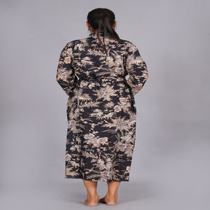 Nuevo Kimono Negro de Algodón, Ropa de Estar por Casa con Estampado Floral Hecho a Mano, Disponible a Precio de Mayoreo - Product Image 2