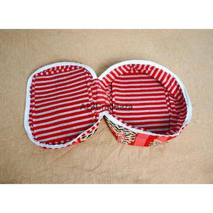 กระเป๋าจัดระเบียบเครื่องสำอางทำมือ พิมพ์ลาย ผ้าฝ้ายแท้ 100% หูหิ้วนุ่ม ซิป 3 ช่อง ปิดได้แน่น ทนทาน เป็นมิตรกับสิ่งแวดล้อม ใช้งานได้หลากหลาย - Product Image 5