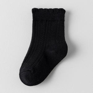 Chaussettes en coton décontractées antidérapantes personnalisées en gros pour bébés et tout-petits, douces, respirantes, à volants, côtelées, tricotées, de créateur, pour filles, de haute qualité - Product Image 6