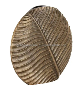 Vase de table en aluminium à l'aspect antique de style moderne, décor élégant à la maison, pot de fleur, matériau métallique conçu pour la vie à la maison - Product Image 3