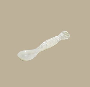 Cuchara de nácar hecha a mano al por mayor, utensilio de caviar con mango de concha de pez tallada en forma de ostra natural, herramienta de corte para servir. - Product Image 1