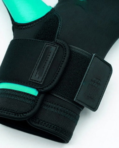 Gants de gardien de but professionnels à haute adhérence personnalisés pour les entraînements de football, paume en latex allemand, protection des doigts, personnalisables - Product Image 5
