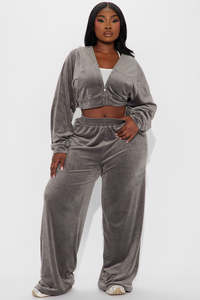 <b>Women</b> <b>Grey</b> Velour Cropped Hoodie & Jogger Set Full Sleeve Zipper Closure Loose Fit Solid Color <b>Tracksuit</b> Casual Wear Style - Product Image 3