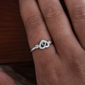 Anillo Halo de Corazón con Circonita Cúbica Verde en el Centro, Anillo Romántico de Moda para Mujer, Regalo, Joyería - Product Image 4