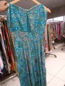 Robe longue en coton Paisley de qualité supérieure, style bohème, à manches longues et col noué, idéale pour l'été, les tenues décontractées, les fêtes à la plage et les occasions de villégiature, avec franges. - Product Image 4