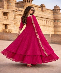 ชุดเลเฮนกาปักลายดิ้นฝ้ายวิชิตร้าสุดหรู พร้อมผ้าคลุมไหล่ สวมใส่สบาย ราคาขายส่ง คุณภาพเยี่ยม แห้งเร็ว สีชมพู - Product Image 3