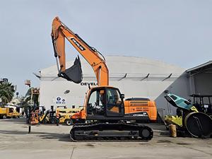 Excavadora de cadenas de 22 toneladas DX220LCA, excavadora hidráulica sobre orugas para construcción y movimiento de tierras - Product Image 5