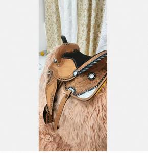 Silla de montar western inglesa de cuero de grado exportación con armazón de madera, equipo ecuestre para deportes ecuestres, disponible al mejor precio - Product Image 3