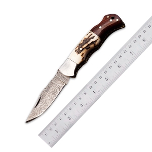 Navaja Plegable de Acero de Damasco de Grado Industrial Hecha a Mano con Mango de Madera de Palisandro y Cuerno, Hoja Recta, Regalo para Él - Product Image 1