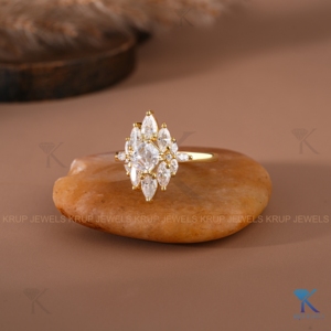 Bague de fiançailles en or massif avec diamant de laboratoire taille Asscher, style vintage, bijoux fins pour mariée, sur mesure pour femme, cadeau - Product Image 2