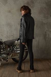 เสื้อแจ็คเก็ตหนังแท้สำหรับขี่มอเตอร์ไซค์แบบมีเกราะป้องกัน  คอปกขนสัตว์ ได้รับมาตรฐาน CE  แผ่นเกราะถอดออกได้ ระบายอากาศ แห้งเร็ว  สำหรับทั้งชายและหญิง - Product Image 3