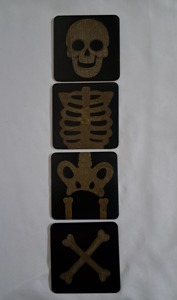 Ensemble de sous-verres à thème squelette pour Halloween, décoration de table effrayante et idéal pour les bars, cafés et les fêtes à thème - Product Image 4