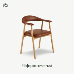 Échantillon Gratuit : Chaises de Salle à Manger en Bois à Dossier Haut avec Coussin en Tissu Doux et Chaises de Plage en Bois, Chaise de Salle à Manger en Bois Addi avec Accoudoirs - Product Image 1