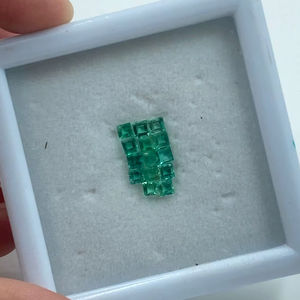 Piedra Preciosa de Esmeralda Verde Natural de Alta Calidad, Corte Cojín, 1.27 Quilates, 2.5x3mm, Paquete de 14 Piezas - Product Image 1