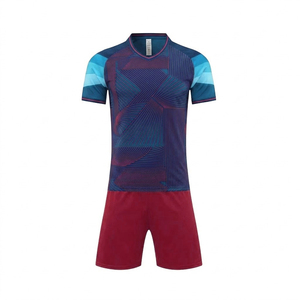 Conjunto de Camiseta de Fútbol Geométrica Verde para Hombre, Manga Corta, Cuello en V, Calidad Premium, Uniforme de Fútbol Cómodo y Ligero - Product Image 3