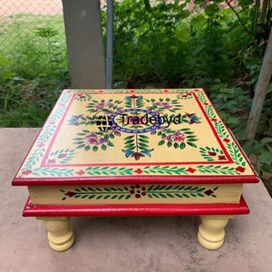 Taburete de madera Premium Chowki Puja de Tradebyd hecho a mano por artesanos para el Templo del hogar y la decoración espiritual - Product Image 1