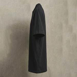 T-shirts noirs pour hommes personnalisés avec logo imprimé réfléchissant, séchage rapide, col rond, tissu respirant et confortable pour le streetwear - Product Image 4