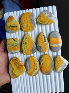 Cabujón de Jaspe Abeja 100% Natural, Jaspe Abeja de Alta Calidad Hecho a Mano para la Fabricación de Joyas - Product Image 2