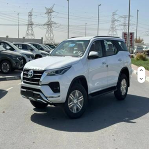 Fortuner SUV 2025, 2.0L CVT Edición Lujo, Gasolina, Tracción Delantera, Auto Nuevo de Alta Calidad con Caja de Cambios Automática, Volante a la Izquierda, en Venta - Product Image 4
