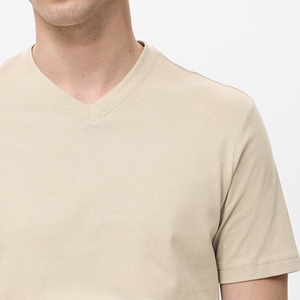 Chemise en coton pour homme à col en V, couleur unie, coupe décontractée, pour un usage quotidien, avec logo personnalisable / Design décontracté avec matière douce - Product Image 4