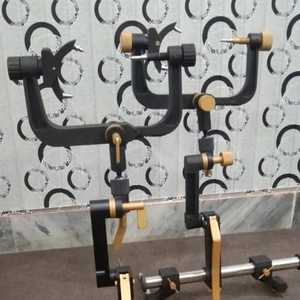 Juego de Reposacabezas de Tres Puntos Mayfield con Recubrimiento Negro, Acero Inoxidable Médico, Aprobado por la CE, Salaar Industry, Neurocirugía - Product Image 4